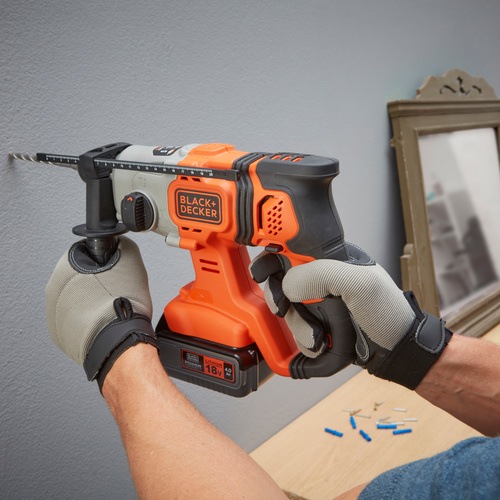 Black and Decker - 18 V akumultorov kombinovan kladivo SDSPlus 40Ah - BCD900M1K