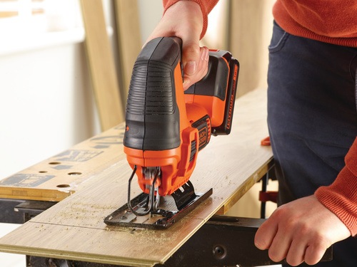 Black and Decker - Pmoar pila 18 V s pedkmitem - BDCJS18