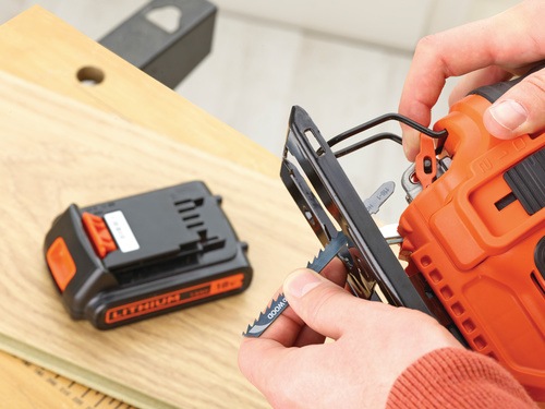 Black and Decker - Pmoar pila 18 V s pedkmitem - BDCJS18