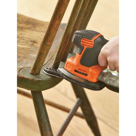 BLACKDECKER KA2000 detail sanding chair with orange and black mouse sander.